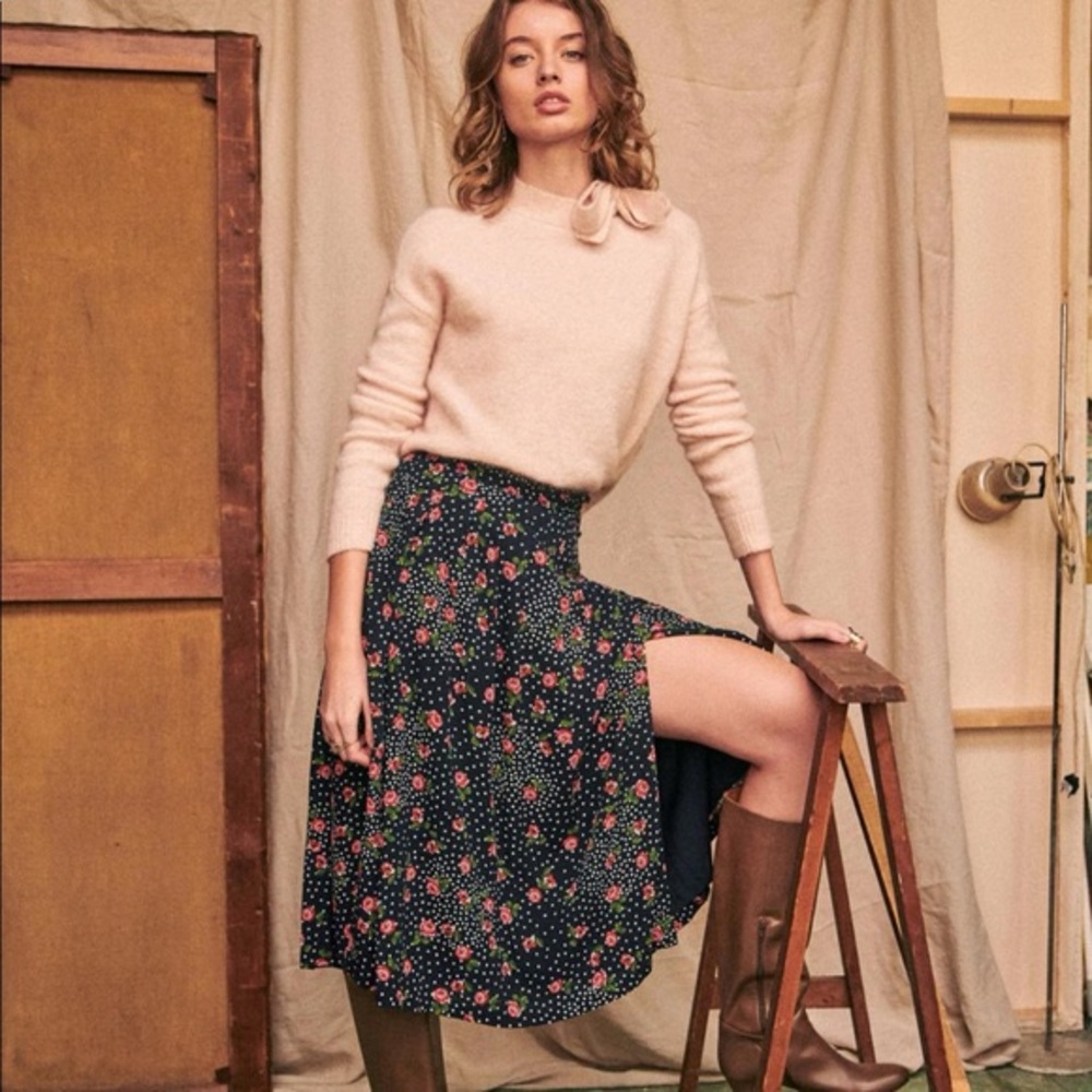 Sezane Nelly flowers ecru dot on navy 34